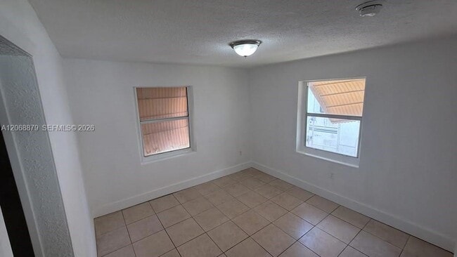 Building Photo - 7305 NW 17th Ct