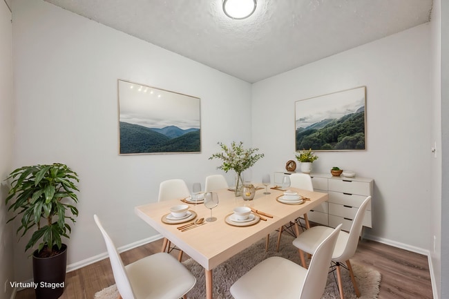 Building Photo - Updated 1 Bed Condo | Reserved Parking, Covered Patio & Fireplace