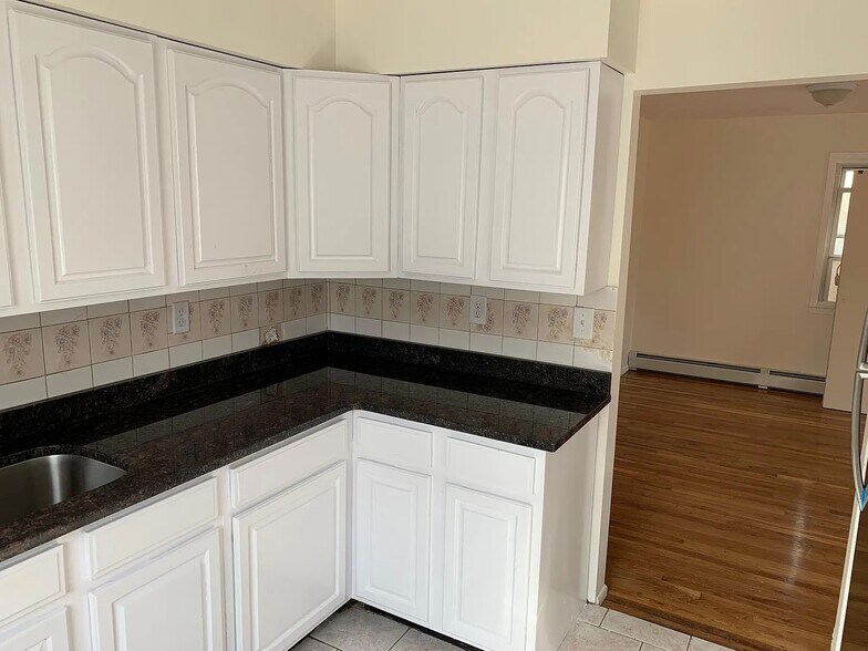 Building Photo - 119 Jackson Ave