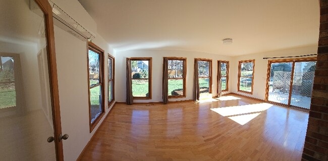 Building Photo - 3041 Forest Line Dr