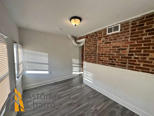 Building Photo - Move in by March 31st - Pick your move in incentive: A TV, 1 month free on a 13th month lease, or...