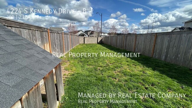 Building Photo - 4224 S Kennedy Dr