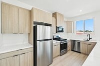 Building Photo - 5142 Los Robles Dr