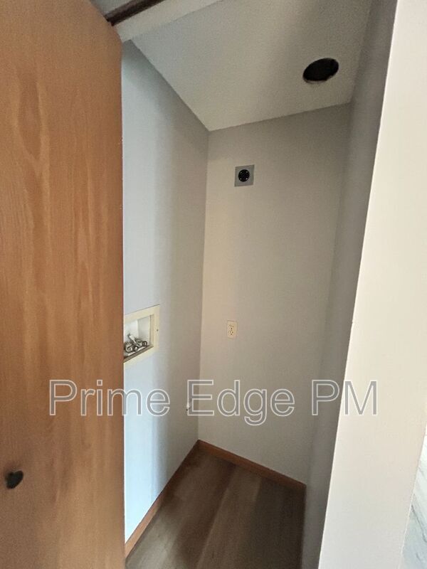 Building Photo - 4615 Prescott Ave