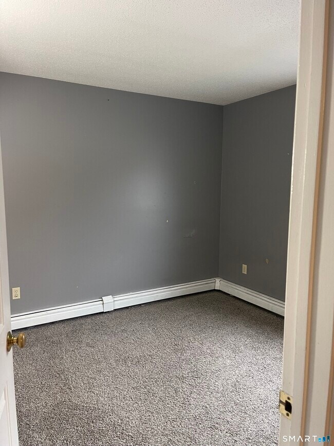 Building Photo - 163 Trotters Way