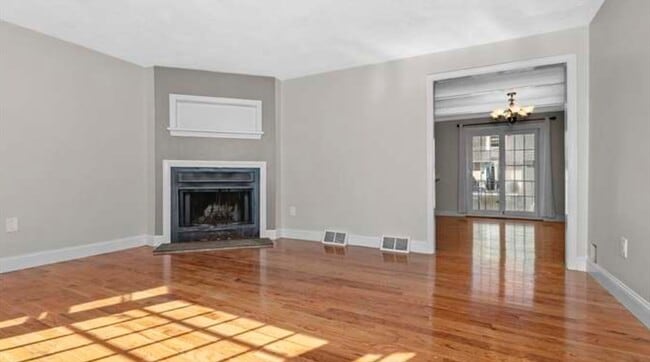 Building Photo - 92 Prescott Dr