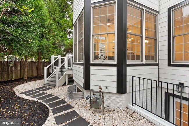 Building Photo - 3336 Jones Bridge Ct