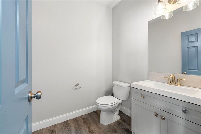 Building Photo - 450 Oliver Ridge Dr