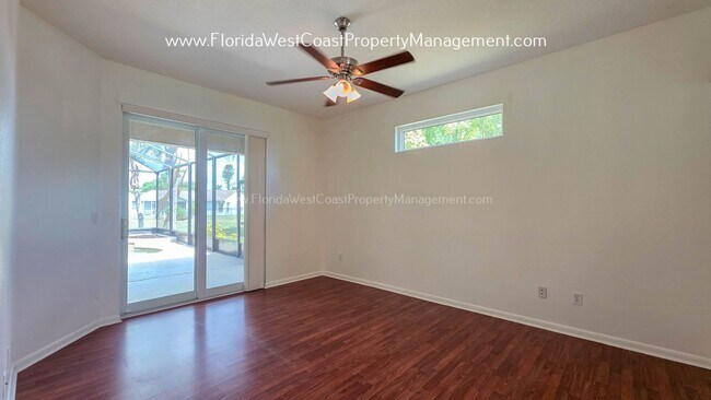 Building Photo - CUTE AND SPACIOUS 3 BEDROOM/ 2 BATH POOL HOME! NORTH PALMETTO! PET FRIENDLY!