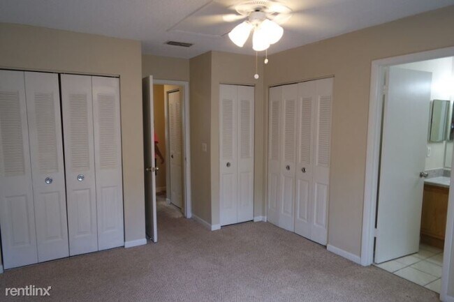 Building Photo - 5204 Sunridge Palms Dr