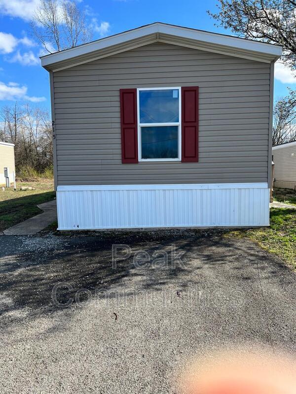 Building Photo - 215 Peach St