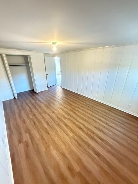 Building Photo - 214 Rosehill Dr