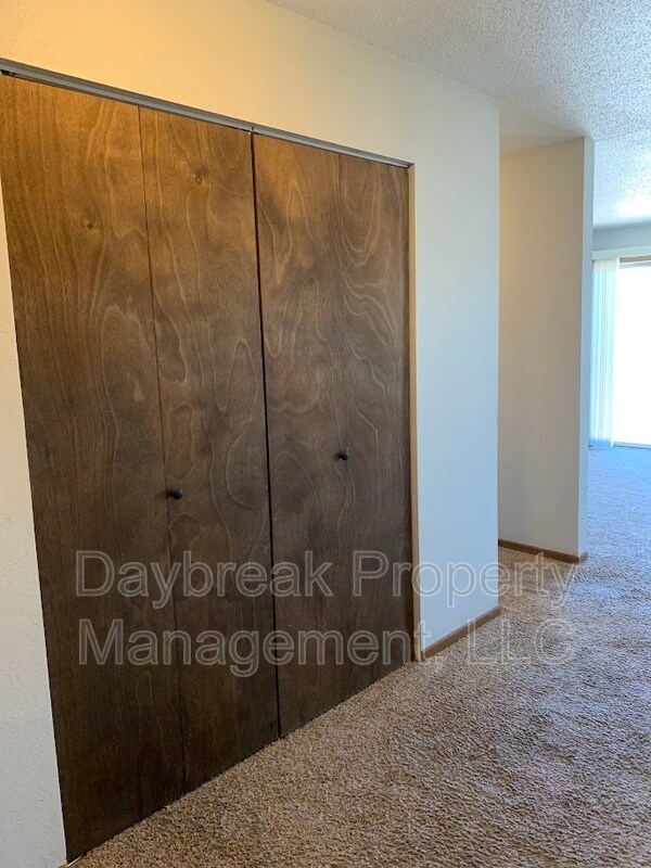 Building Photo - 1210 34th Ave S