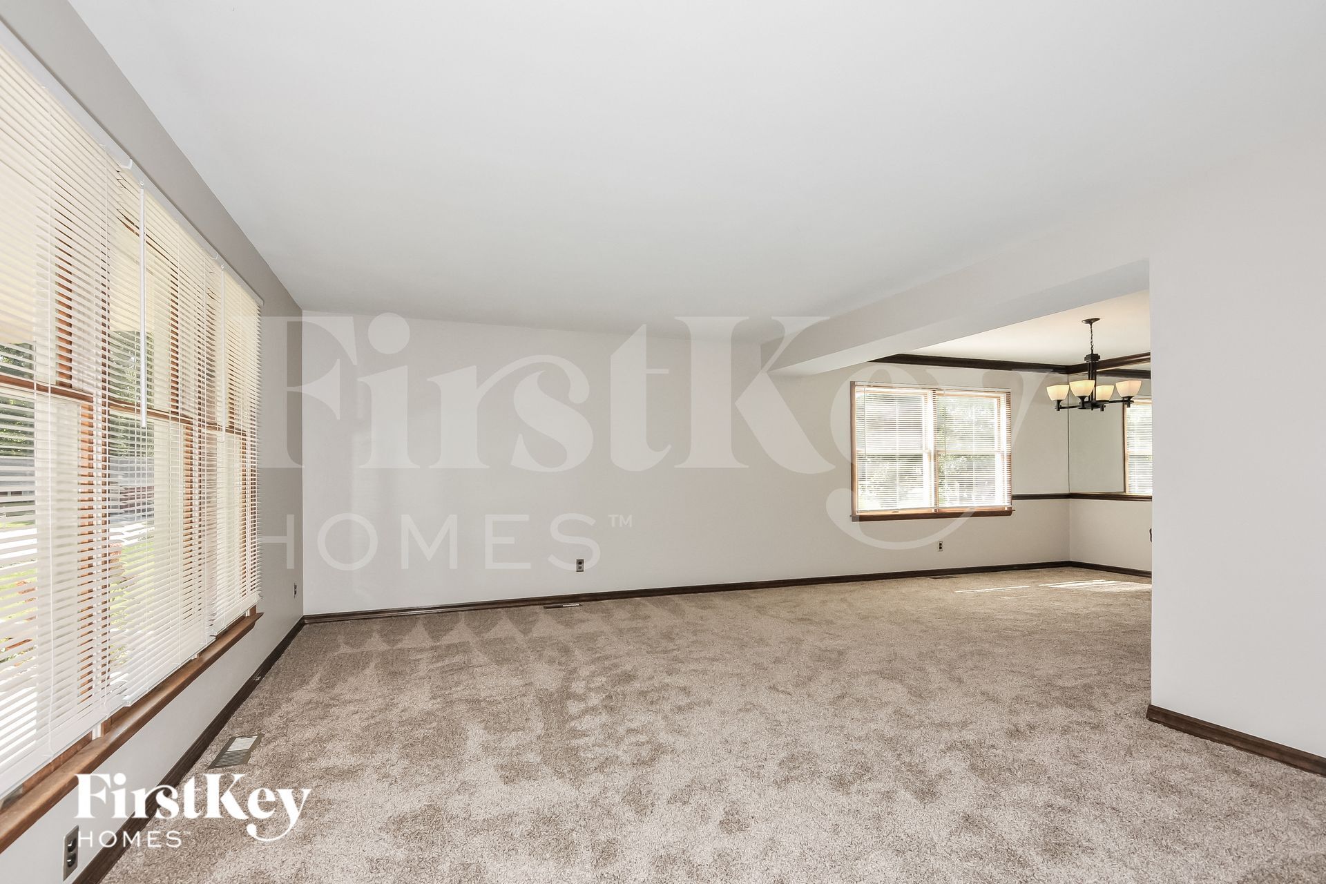 Building Photo - 1005 Lancaster Dr