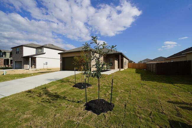 Building Photo - Lovely Home For Rent in New Braunfels, TX! - Realtor Commission: $600