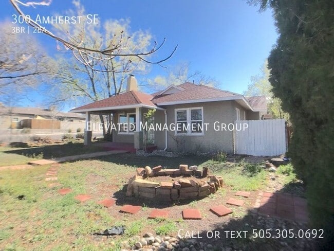 Building Photo - 300 Amherst Dr SE
