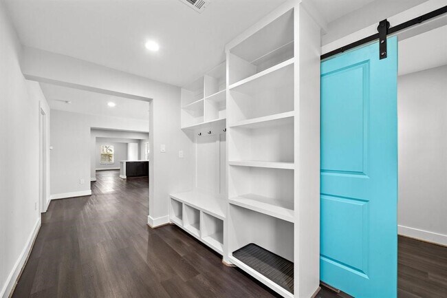 Building Photo - 1511 Mcneil St