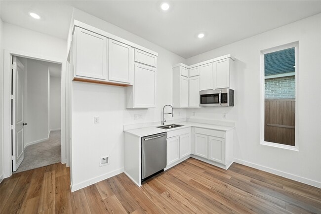 Building Photo - 31218 Anna Mdws Dr