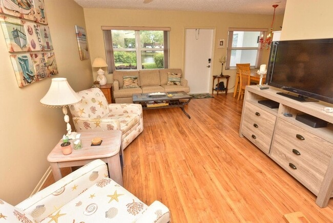 Building Photo - 1225 NW 21st St