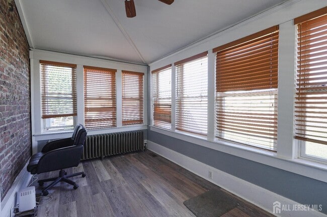 Building Photo - 400 Stockton St