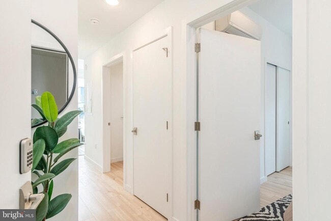 Building Photo - 1131-39 N Front St