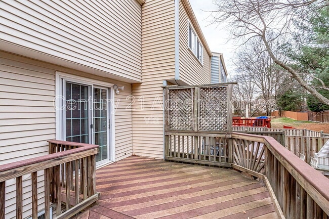 Building Photo - 5328 Larochelle Ct