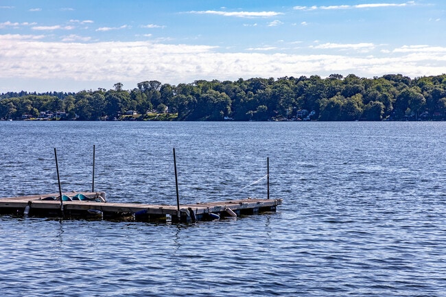 Building Photo - 300 Bantam Lake Rd