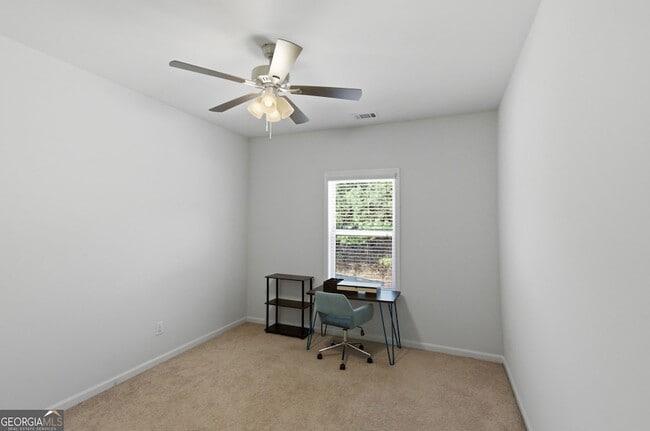 Building Photo - 1415 Dahlia Dr