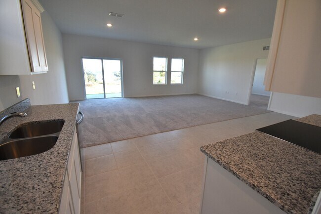 Building Photo - 2090 Gold Dust Dr