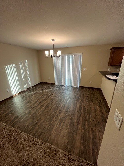 Building Photo - 27 Jaro Wy