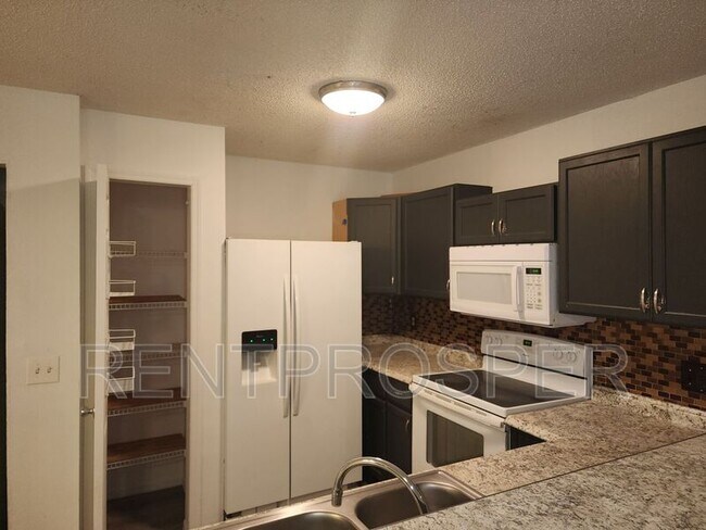 Building Photo - 3004 Patel Dr