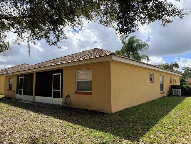 Building Photo - 145 Ocean Bluff Dr