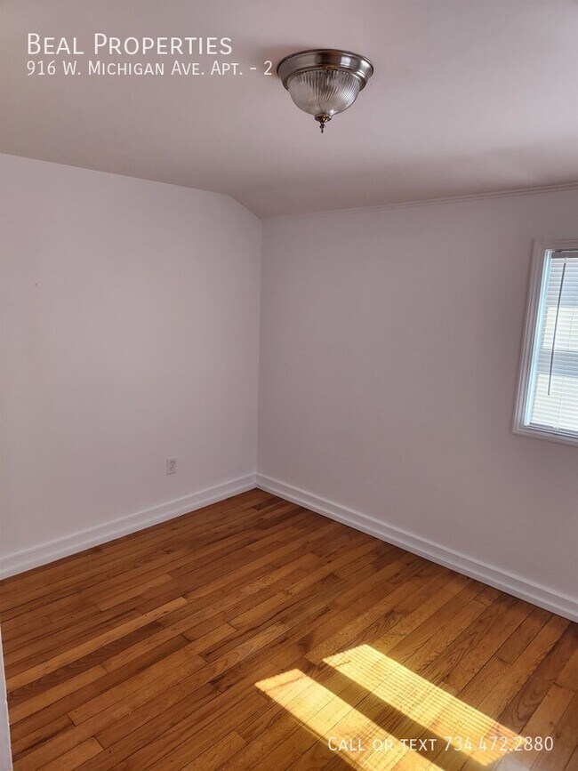 Building Photo - 916 W Michigan Ave