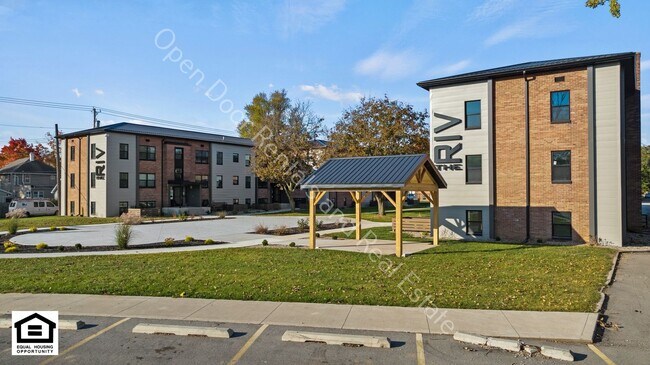 Building Photo - 1823 Griswold Dr