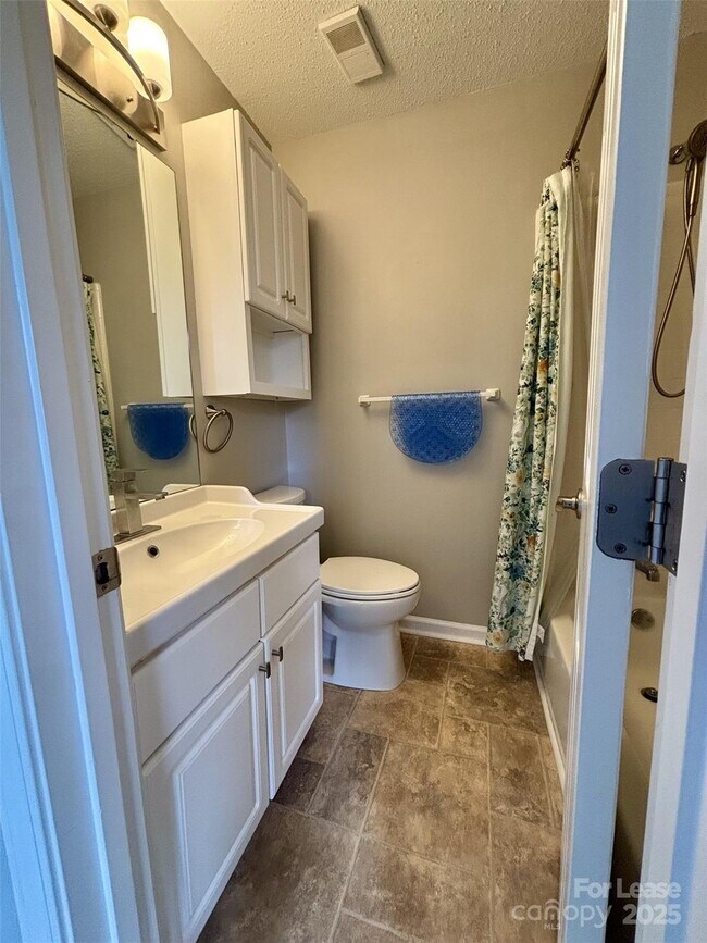 Building Photo - 17557 Tuscany Ln