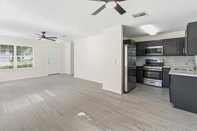 Building Photo - 104 Whitewing Way