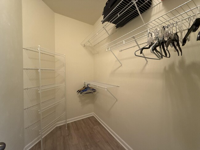 Building Photo - 5508 Hampton Woods Way