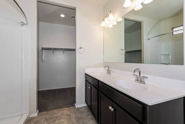 Building Photo - 4859 E Rhodium Dr