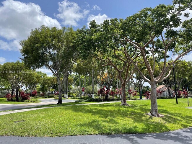 Building Photo - 10159 NW 43rd Ter