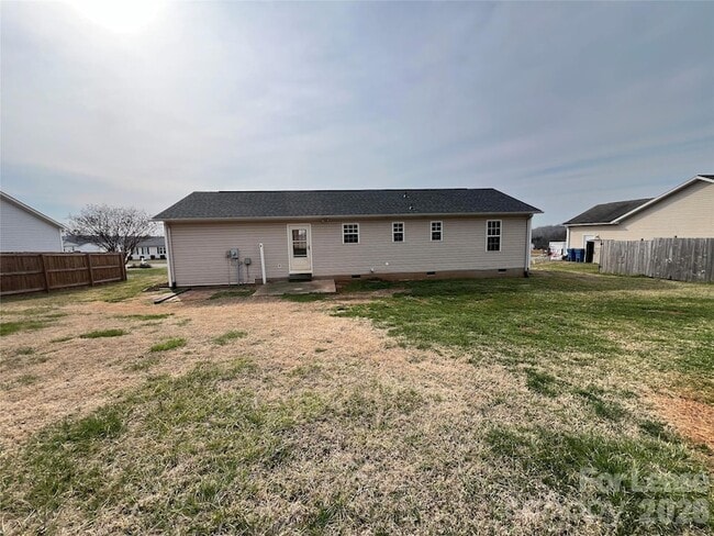 Building Photo - 2050 Rocketts Way