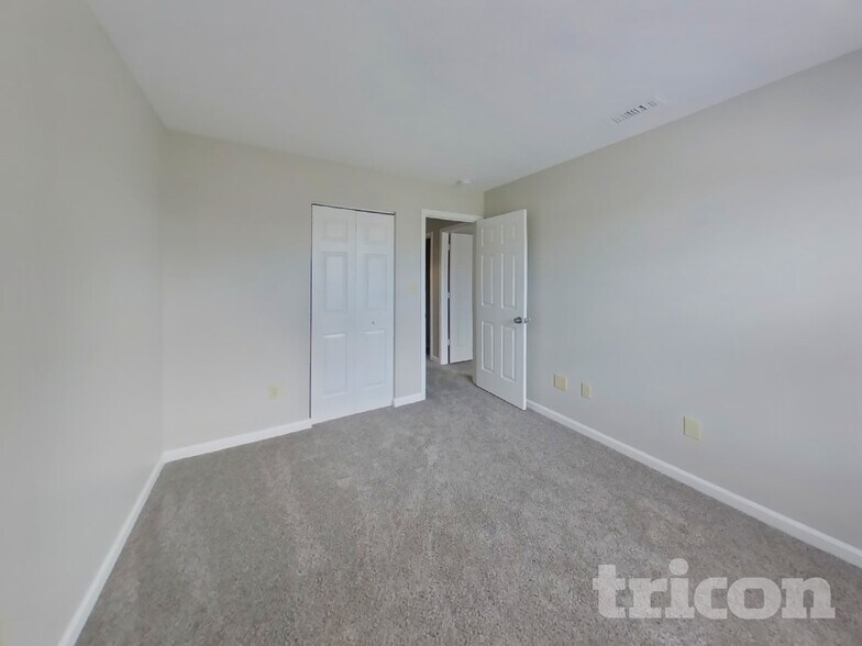 Building Photo - 1328 Wilkes Dr