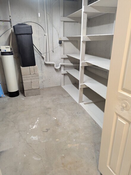 Building Photo - 10730 S 455 E