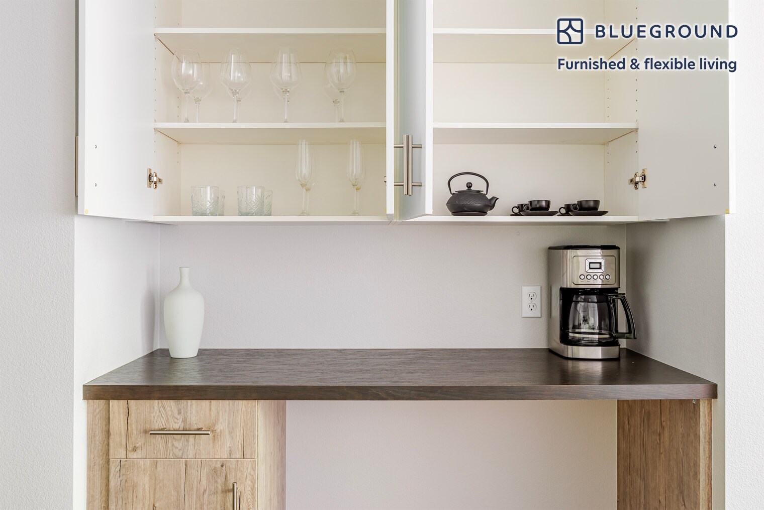 Building Photo - 1800 Lacassie Ave