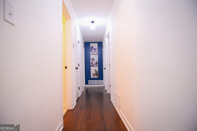 Building Photo - 3682 Rockbridge Rd SW