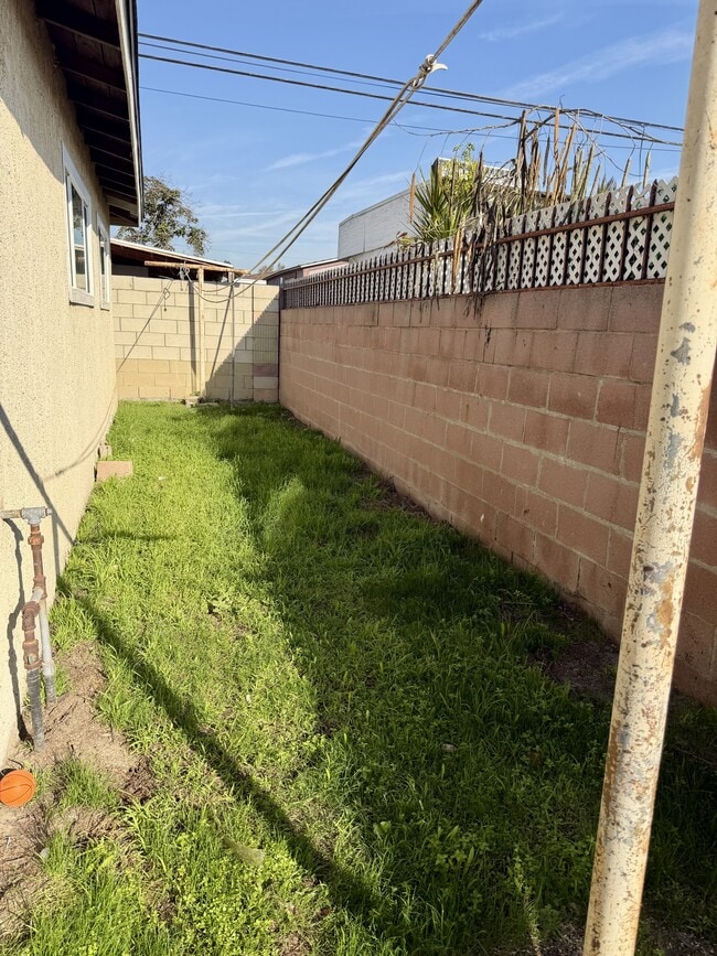 Building Photo - 14512 San Jose Ave