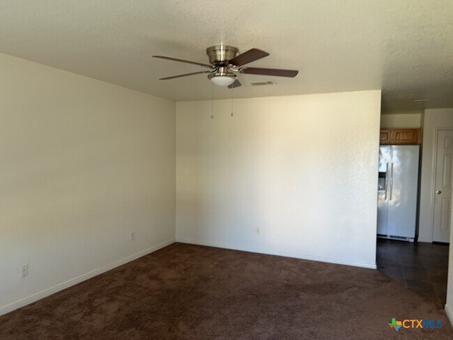 Building Photo - 308 Cedar Ridge Dr