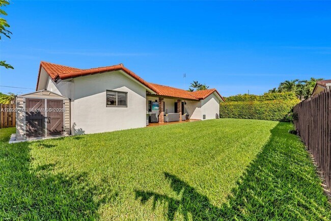 Building Photo - 1417 SW 139th Ave