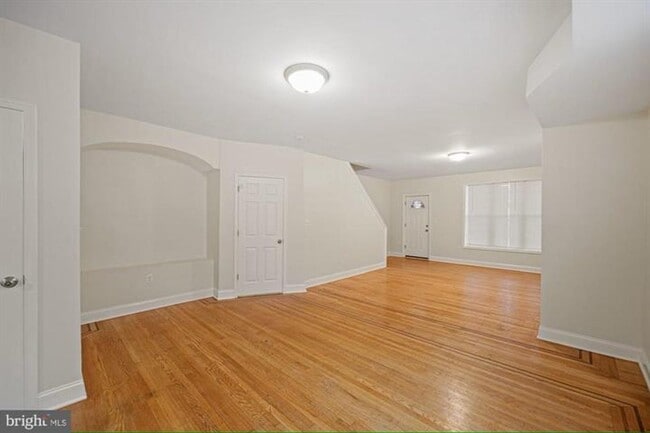 Building Photo - Available Now- Beautiful 3 Bedroom, 2 Bath Home in Baltimore, MD!