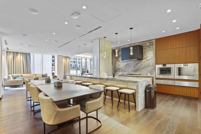Building Photo - 133 Seaport Blvd