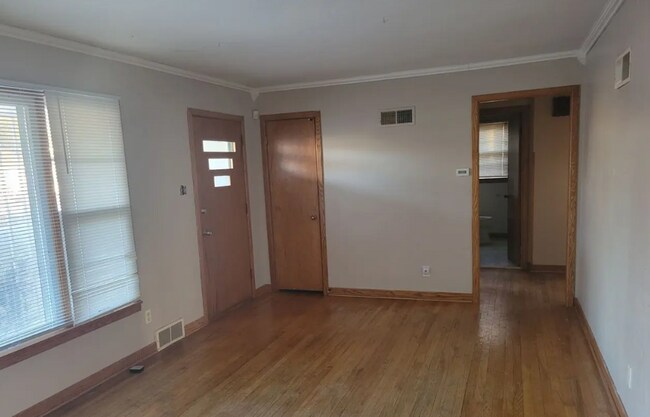 Building Photo - Don't miss out on this beautiful home!